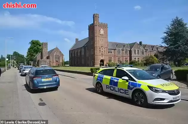 小留学生残忍谋杀同学,英国名校凶案震惊全国!警察:他用锤子砸碎了舍友的头骨 第9张 小留学生残忍谋杀同学,英国名校凶案震惊全国!警察:他用锤子砸碎了舍友的头骨 第9张