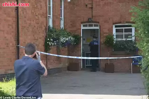 小留学生残忍谋杀同学,英国名校凶案震惊全国!警察:他用锤子砸碎了舍友的头骨 第8张 小留学生残忍谋杀同学,英国名校凶案震惊全国!警察:他用锤子砸碎了舍友的头骨 第8张